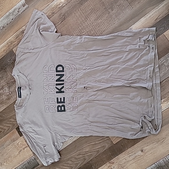Tops - Distressed t-shirt